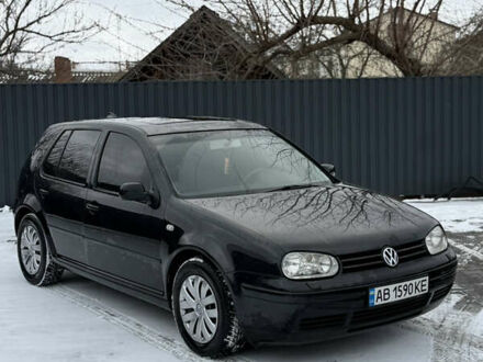 Черный Фольксваген Гольф, объемом двигателя 1.6 л и пробегом 268 тыс. км за 3500 $, фото 1 на Automoto.ua