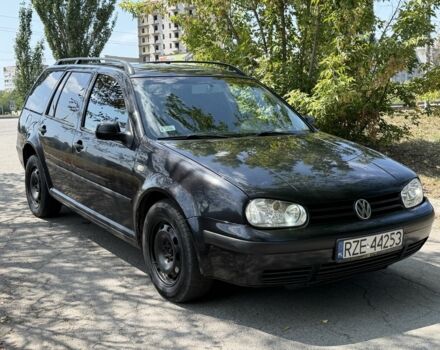 Черный Фольксваген Гольф, объемом двигателя 1.9 л и пробегом 350 тыс. км за 2357 $, фото 1 на Automoto.ua