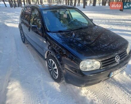 Черный Фольксваген Гольф, объемом двигателя 1.39 л и пробегом 276 тыс. км за 4500 $, фото 1 на Automoto.ua