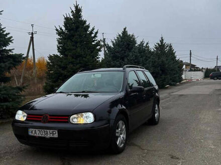 Черный Фольксваген Гольф, объемом двигателя 1.6 л и пробегом 252 тыс. км за 4500 $, фото 1 на Automoto.ua