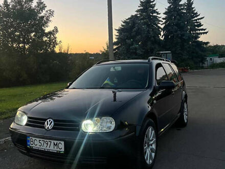 Черный Фольксваген Гольф, объемом двигателя 1.39 л и пробегом 232 тыс. км за 3300 $, фото 1 на Automoto.ua