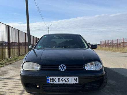 Фольксваген Гольф 2001 у Рівному на Automoto.ua Чорний Фольксваген Гольф, об'ємом двигуна 1.4 л та пробігом 170 тис. км за 2500 $, фото 1 на Automoto.ua