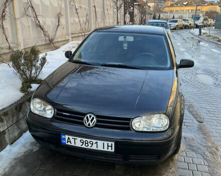 Черный Фольксваген Гольф, объемом двигателя 1.6 л и пробегом 277 тыс. км за 4000 $, фото 1 на Automoto.ua