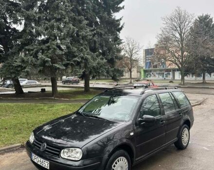 Черный Фольксваген Гольф, объемом двигателя 1.9 л и пробегом 340 тыс. км за 2200 $, фото 1 на Automoto.ua