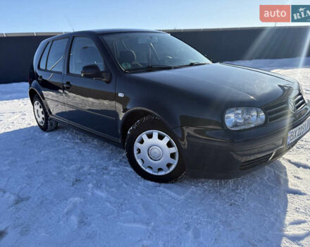 Черный Фольксваген Гольф, объемом двигателя 1.39 л и пробегом 240 тыс. км за 3999 $, фото 1 на Automoto.ua