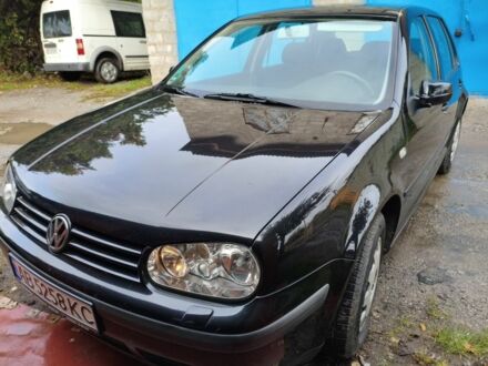 Черный Фольксваген Гольф, объемом двигателя 1.4 л и пробегом 201 тыс. км за 4100 $, фото 1 на Automoto.ua