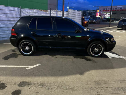 Черный Фольксваген Гольф, объемом двигателя 1.6 л и пробегом 210 тыс. км за 4700 $, фото 1 на Automoto.ua