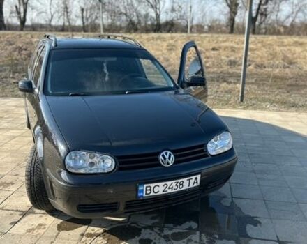 Черный Фольксваген Гольф, объемом двигателя 1.39 л и пробегом 237 тыс. км за 3700 $, фото 1 на Automoto.ua
