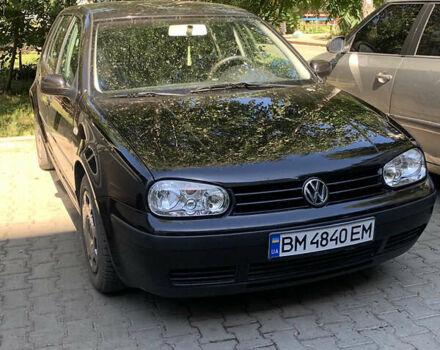 Черный Фольксваген Гольф, объемом двигателя 1.39 л и пробегом 200 тыс. км за 4400 $, фото 1 на Automoto.ua