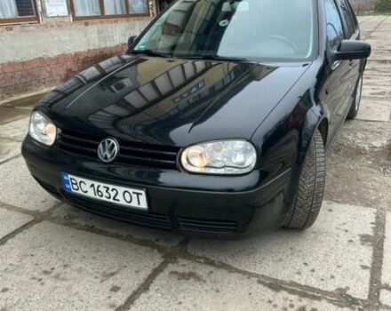 Черный Фольксваген Гольф, объемом двигателя 1.6 л и пробегом 350 тыс. км за 4200 $, фото 1 на Automoto.ua