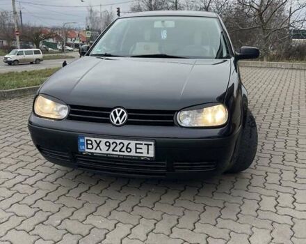 Черный Фольксваген Гольф, объемом двигателя 1.6 л и пробегом 241 тыс. км за 3800 $, фото 1 на Automoto.ua