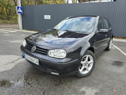 Черный Фольксваген Гольф, объемом двигателя 0 л и пробегом 260 тыс. км за 4200 $, фото 1 на Automoto.ua