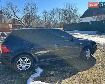 Черный Фольксваген Гольф, объемом двигателя 1.6 л и пробегом 276 тыс. км за 4200 $, фото 1 на Automoto.ua