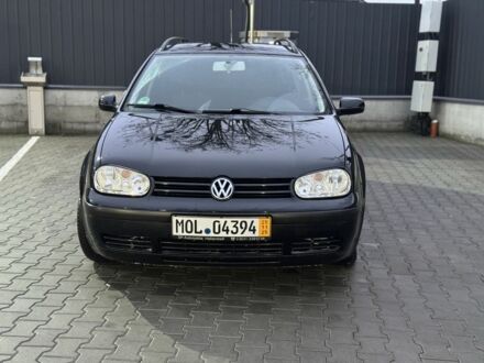 Черный Фольксваген Гольф, объемом двигателя 1.6 л и пробегом 217 тыс. км за 4300 $, фото 1 на Automoto.ua