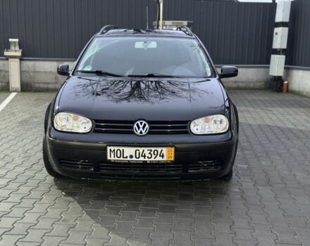 Черный Фольксваген Гольф, объемом двигателя 1.6 л и пробегом 217 тыс. км за 4300 $, фото 1 на Automoto.ua