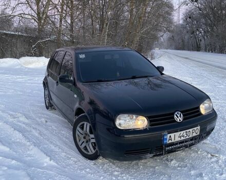 Черный Фольксваген Гольф, объемом двигателя 1.6 л и пробегом 281 тыс. км за 4200 $, фото 1 на Automoto.ua
