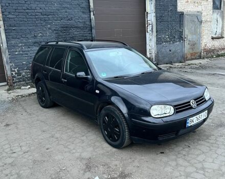 Черный Фольксваген Гольф, объемом двигателя 1.6 л и пробегом 168 тыс. км за 2600 $, фото 1 на Automoto.ua