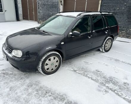 Черный Фольксваген Гольф, объемом двигателя 1.6 л и пробегом 185 тыс. км за 3500 $, фото 1 на Automoto.ua