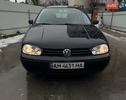 Черный Фольксваген Гольф, объемом двигателя 1.6 л и пробегом 242 тыс. км за 4800 $, фото 1 на Automoto.ua