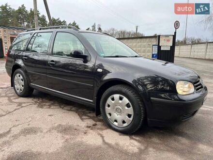 Черный Фольксваген Гольф, объемом двигателя 1.6 л и пробегом 241 тыс. км за 4200 $, фото 1 на Automoto.ua
