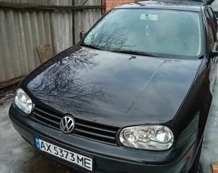 Черный Фольксваген Гольф, объемом двигателя 1.6 л и пробегом 290 тыс. км за 3900 $, фото 1 на Automoto.ua