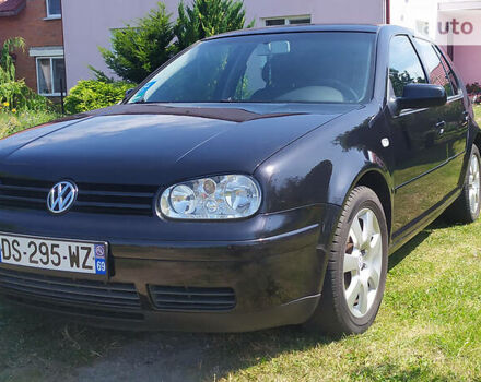 Черный Фольксваген Гольф, объемом двигателя 1.4 л и пробегом 263 тыс. км за 4450 $, фото 1 на Automoto.ua