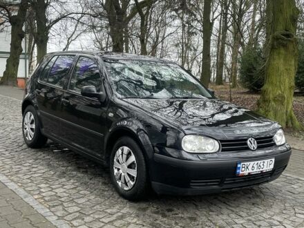 Чорний Фольксваген Гольф, об'ємом двигуна 1.6 л та пробігом 286 тис. км за 3750 $, фото 1 на Automoto.ua