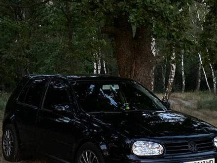 Черный Фольксваген Гольф, объемом двигателя 1.6 л и пробегом 274 тыс. км за 4600 $, фото 1 на Automoto.ua