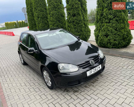 Черный Фольксваген Гольф, объемом двигателя 1.6 л и пробегом 237 тыс. км за 5100 $, фото 1 на Automoto.ua
