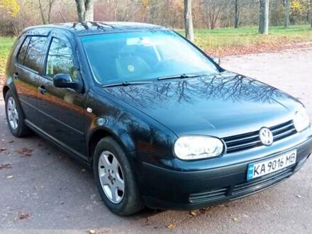 Черный Фольксваген Гольф, объемом двигателя 1.4 л и пробегом 315 тыс. км за 4800 $, фото 1 на Automoto.ua