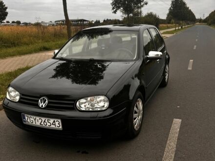 Черный Фольксваген Гольф, объемом двигателя 1.9 л и пробегом 269 тыс. км за 1275 $, фото 1 на Automoto.ua