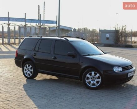 Черный Фольксваген Гольф, объемом двигателя 1.6 л и пробегом 271 тыс. км за 4900 $, фото 1 на Automoto.ua