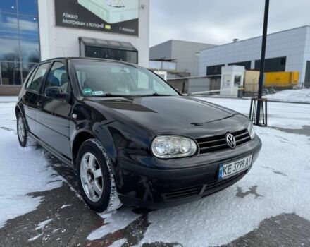 Черный Фольксваген Гольф, объемом двигателя 1.6 л и пробегом 254 тыс. км за 4600 $, фото 1 на Automoto.ua