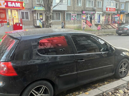 Черный Фольксваген Гольф, объемом двигателя 1.4 л и пробегом 281 тыс. км за 4500 $, фото 1 на Automoto.ua