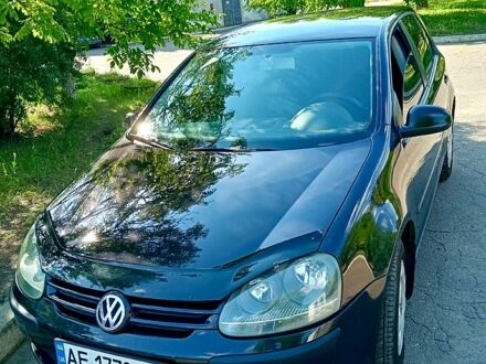 Фольксваген Гольф 2004 у Дніпро (Дніпропетровську) на Automoto.ua Чорний Фольксваген Гольф, об'ємом двигуна 1.6 л та пробігом 295 тис. км за 5400 $, фото 1 на Automoto.ua