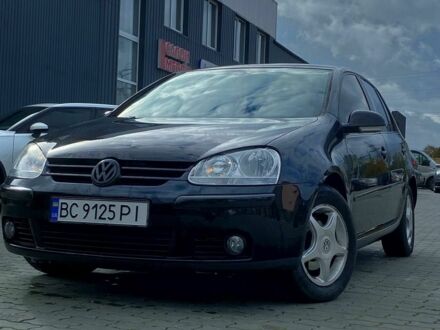 Черный Фольксваген Гольф, объемом двигателя 1.6 л и пробегом 222 тыс. км за 5600 $, фото 1 на Automoto.ua