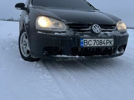 Черный Фольксваген Гольф, объемом двигателя 1.6 л и пробегом 293 тыс. км за 3900 $, фото 1 на Automoto.ua