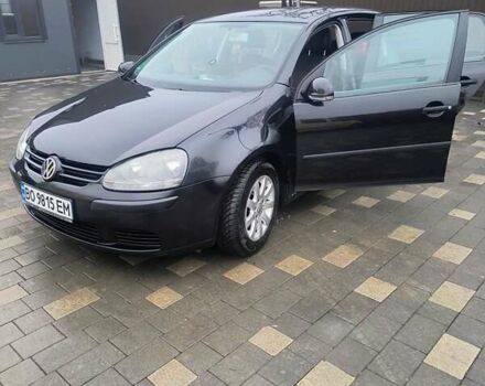 Черный Фольксваген Гольф, объемом двигателя 1.6 л и пробегом 200 тыс. км за 4600 $, фото 1 на Automoto.ua