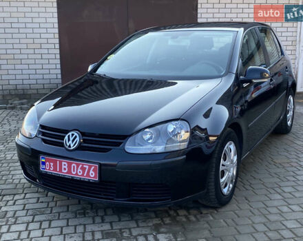 Черный Фольксваген Гольф, объемом двигателя 1.6 л и пробегом 231 тыс. км за 5200 $, фото 1 на Automoto.ua