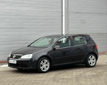 Черный Фольксваген Гольф, объемом двигателя 0 л и пробегом 200 тыс. км за 5400 $, фото 1 на Automoto.ua