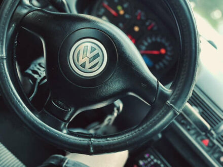 Черный Фольксваген Гольф, объемом двигателя 1.9 л и пробегом 460 тыс. км за 5950 $, фото 1 на Automoto.ua