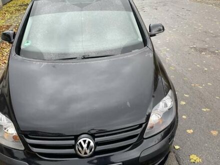 Черный Фольксваген Гольф, объемом двигателя 1.39 л и пробегом 203 тыс. км за 4600 $, фото 1 на Automoto.ua