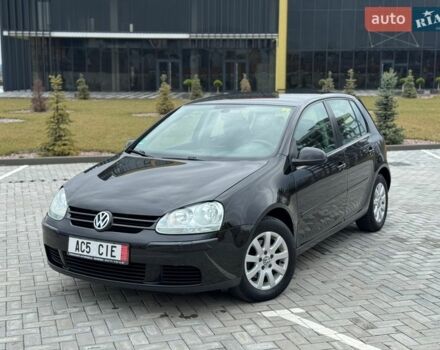 Черный Фольксваген Гольф, объемом двигателя 1.6 л и пробегом 175 тыс. км за 5500 $, фото 1 на Automoto.ua