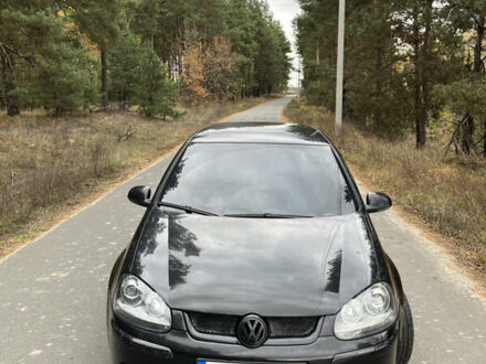 Черный Фольксваген Гольф, объемом двигателя 2 л и пробегом 330 тыс. км за 5700 $, фото 1 на Automoto.ua