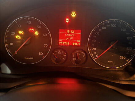 Черный Фольксваген Гольф, объемом двигателя 1.6 л и пробегом 231 тыс. км за 5850 $, фото 1 на Automoto.ua