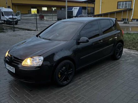Черный Фольксваген Гольф, объемом двигателя 1.6 л и пробегом 217 тыс. км за 6000 $, фото 1 на Automoto.ua