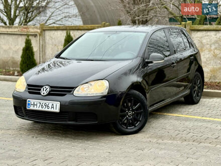 Черный Фольксваген Гольф, объемом двигателя 1.6 л и пробегом 185 тыс. км за 6200 $, фото 1 на Automoto.ua