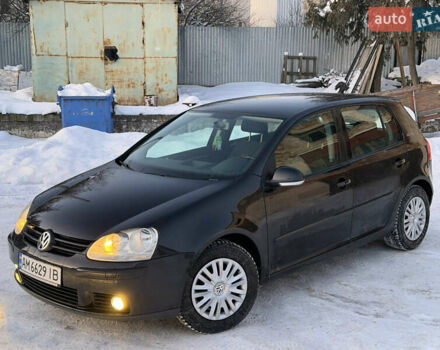 Черный Фольксваген Гольф, объемом двигателя 1.39 л и пробегом 235 тыс. км за 4650 $, фото 1 на Automoto.ua