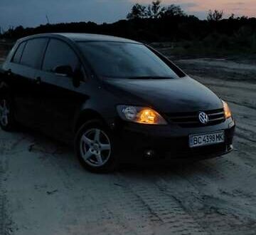 Черный Фольксваген Гольф, объемом двигателя 1.4 л и пробегом 212 тыс. км за 4900 $, фото 1 на Automoto.ua