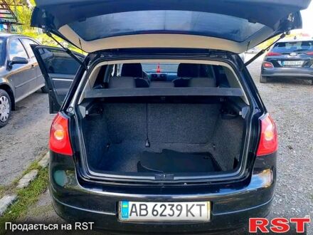 Черный Фольксваген Гольф, объемом двигателя 1.6 л и пробегом 250 тыс. км за 4800 $, фото 1 на Automoto.ua